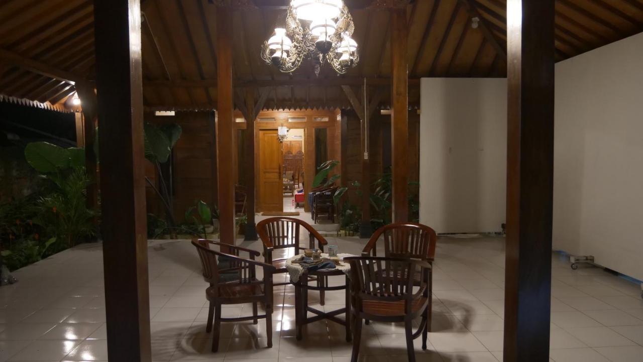 Sanggar Pantcha Indra Casa de hóspedes Kemuning Exterior foto
