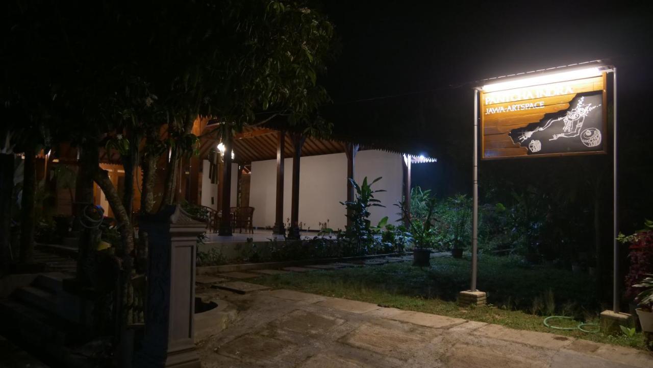 Sanggar Pantcha Indra Casa de hóspedes Kemuning Exterior foto
